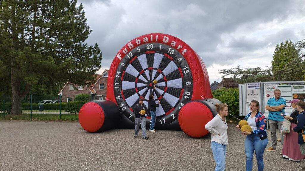 Fußballdart, Sommerfest voller Highlights an der IGS Friesland-Süd