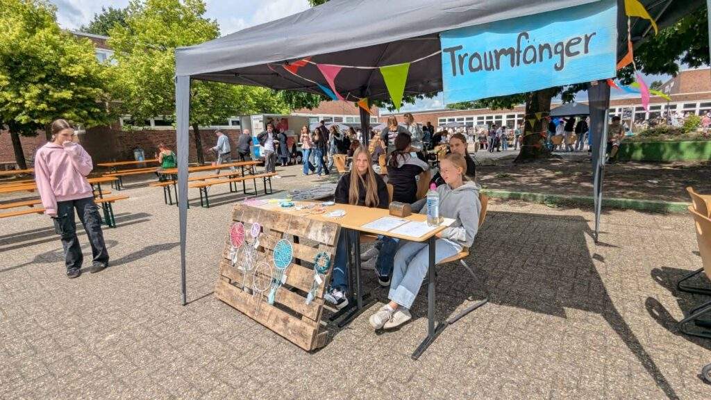 Traumfänger Verkauf, IGS Friesland-Süd Sommerfest
